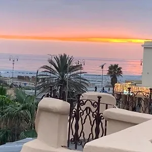 Rome, Beautiful In A Vintage Building Apartment Lido di Ostia